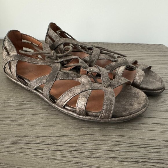 GENTLE SOULS by Kenneth Cole Pewter Gladiator Style Flat Lace Up Sandals -Size 8 - Picture 2 of 6